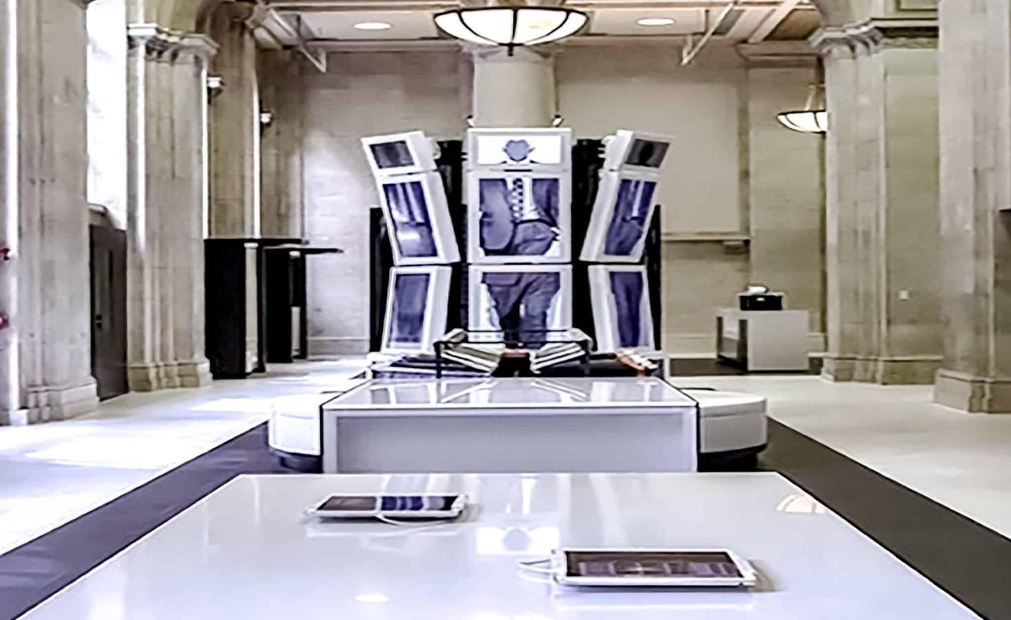 Free-Standing-Display---My-Suits