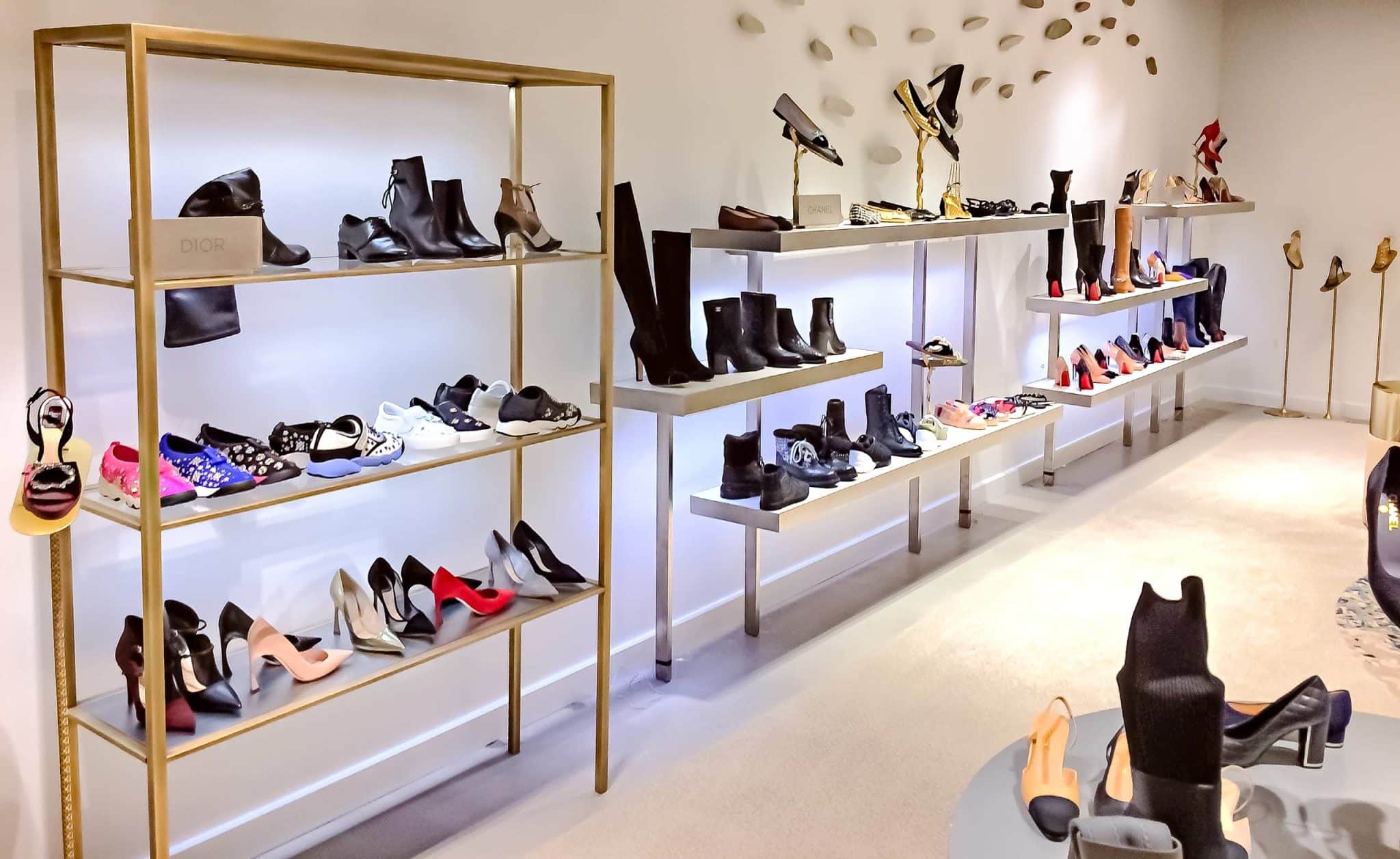 Free-Standing-Display---Saks-p3