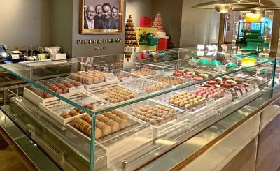 H-Display-Case---L'Avenue