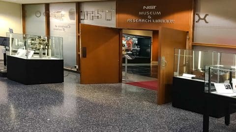 VMI-Institutions-DisplayCases-2