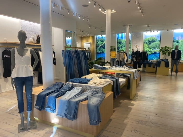 7 For All Mankind