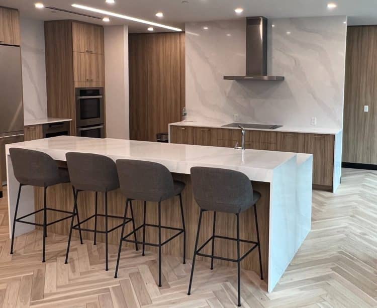 VMI/CustomMillwork/4