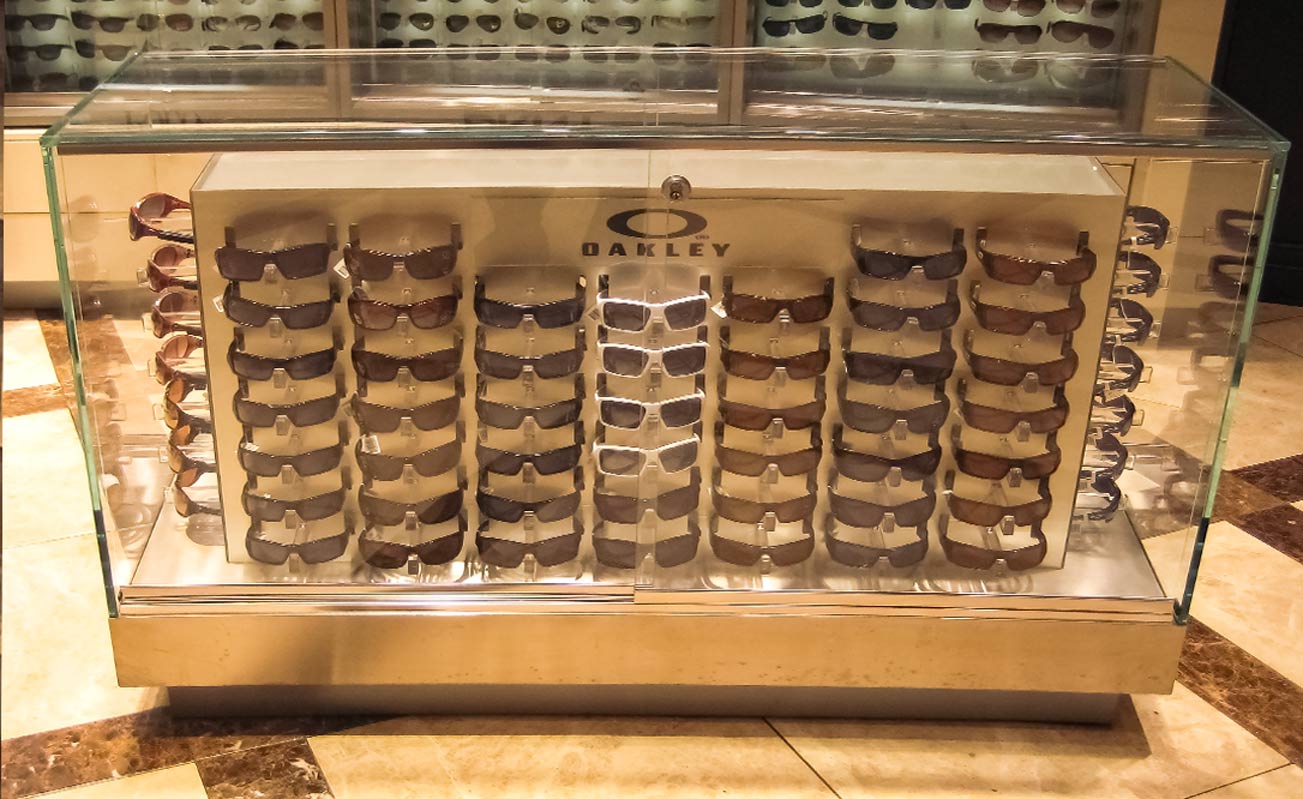 Showcase---Macy's-Oakley-Sunglasses