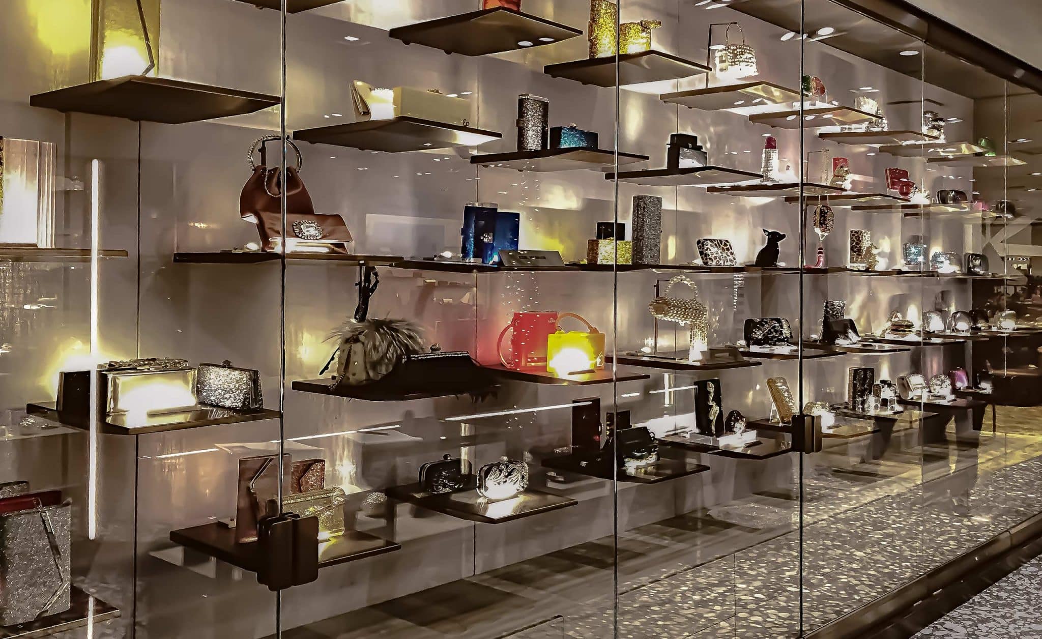 Wall-Display---Saks-p2